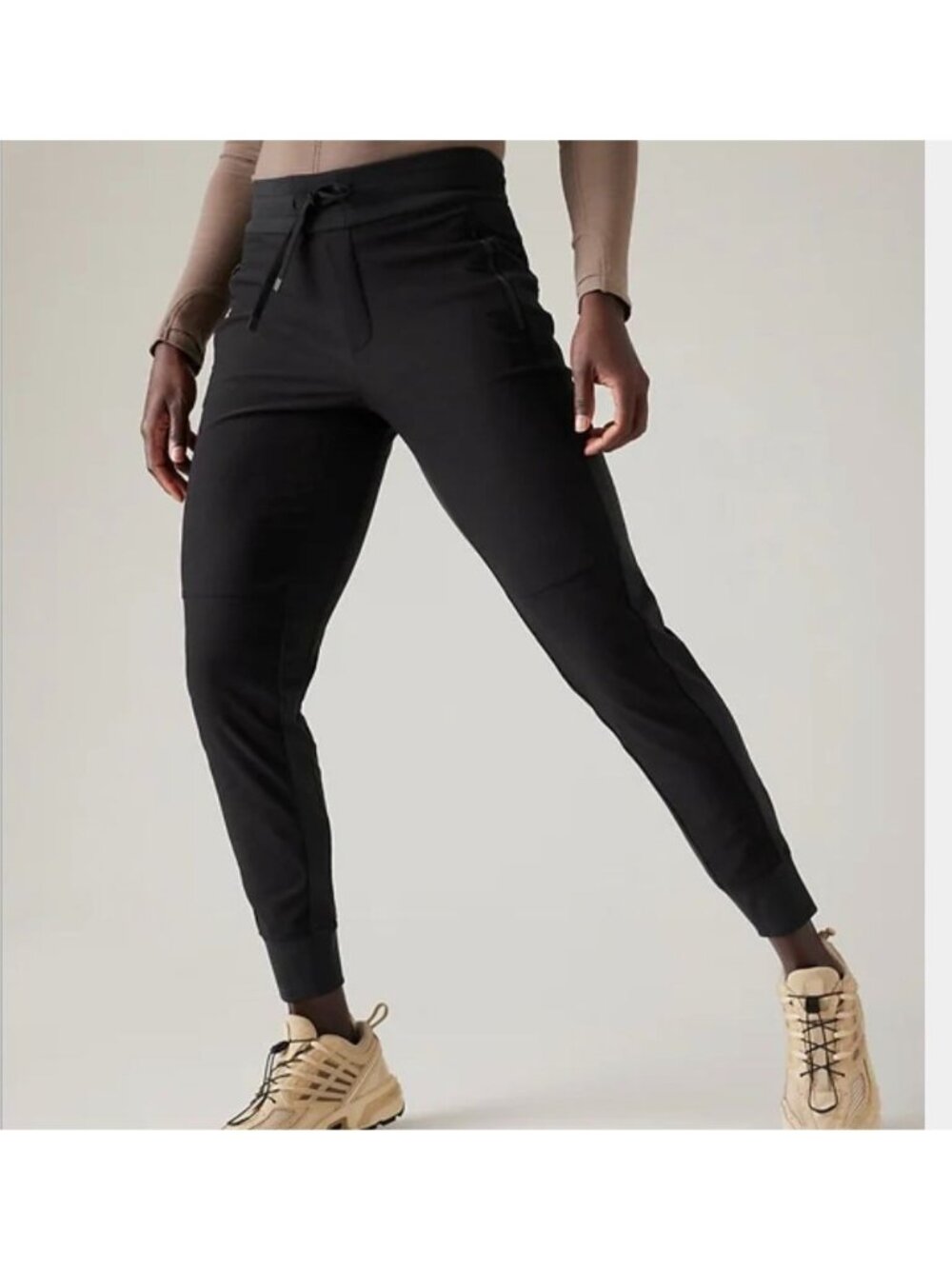ATHLETA Headlands Hybrid Trek Jogger Pant Black 4 Water Resistant Hike Travel